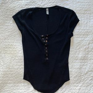 FREE PEOPLE WAFFLE HENLEY